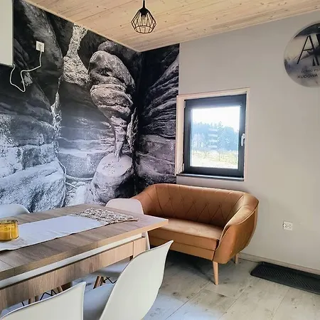 Ab Domki Pstrazna - Zolty Tatil Evi Kudowa-Zdroj